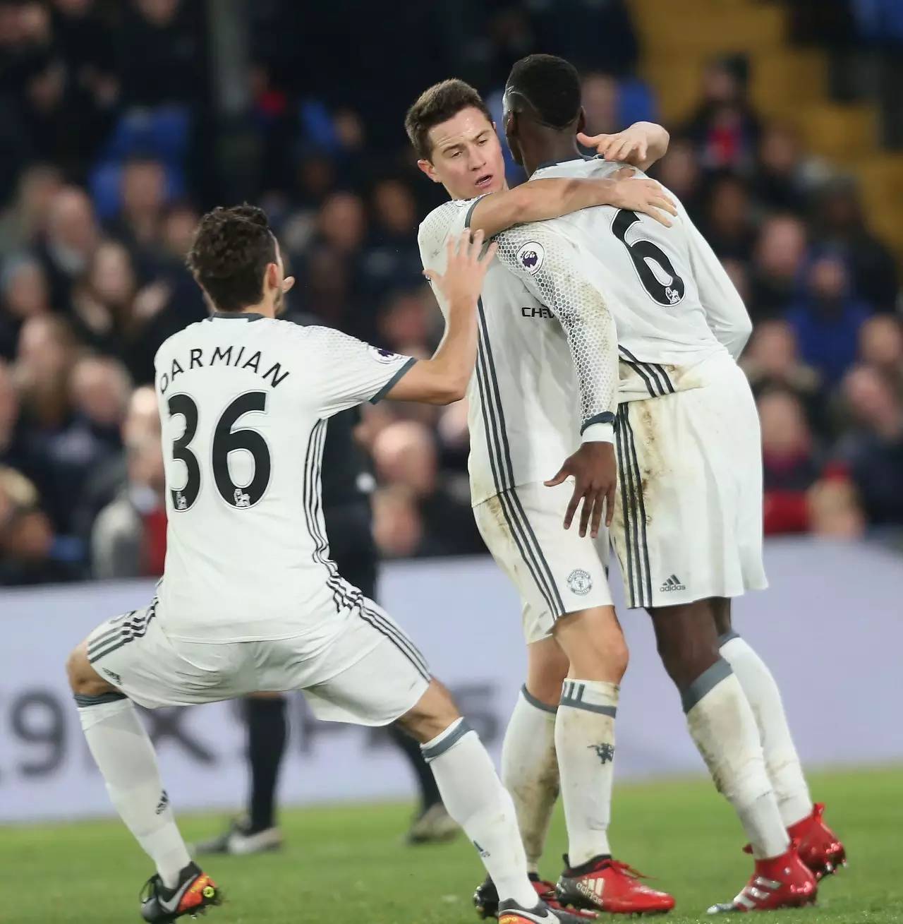 包含荷甲赛程吃紧，毕尔巴鄂竞技赛前更衣室发声，压力陡增，细节决定成败的词条