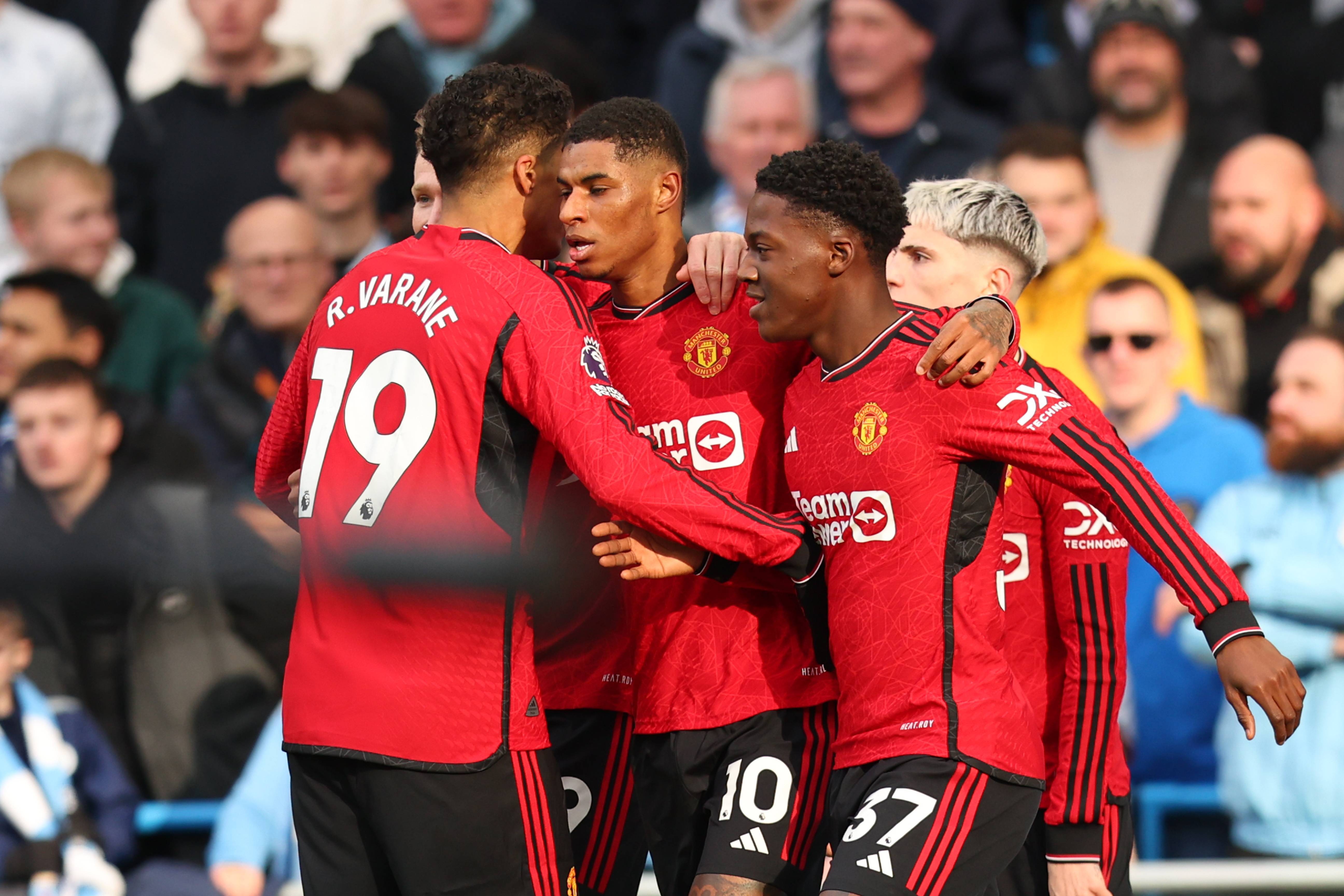 关于英超清晨再迎强敌；托特纳姆临场应变；主帅态度——赛场秩序良好；轮换策略成焦点的信息